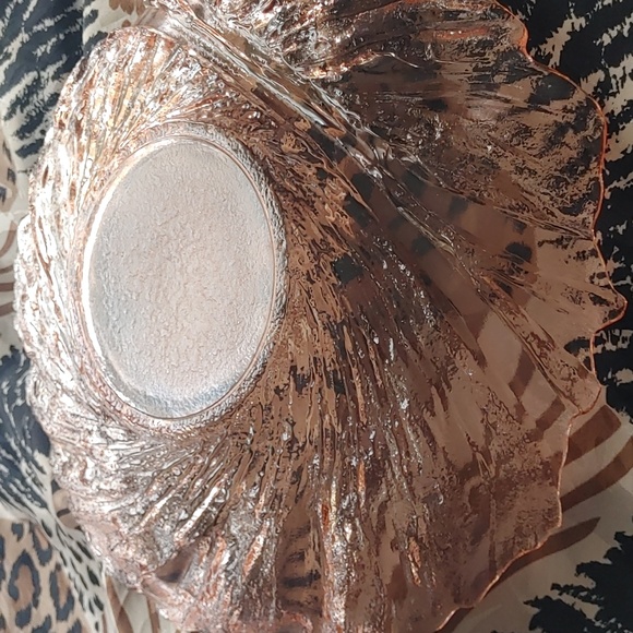 Elegant Pink Glass Decorative Bowl - Picture 7 of 8